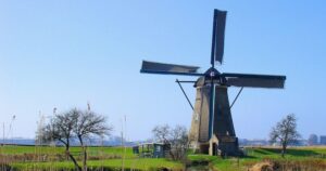 Vẻ “ảo diệu” của ngôi làng cối xay gió đặc biệt ở Hà Lan