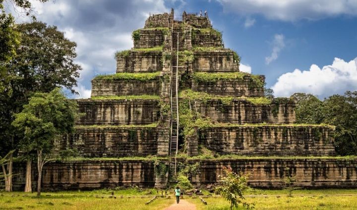 Cố đô "bị lãng quên" với kim tự tháp bí ẩn ở Campuchia