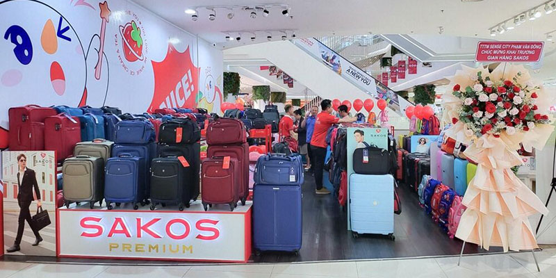 SAKOS Shop Sense City Phạm Văn Đồng thu hút đông đảo khách hàng ngay ngày đầu khai trương