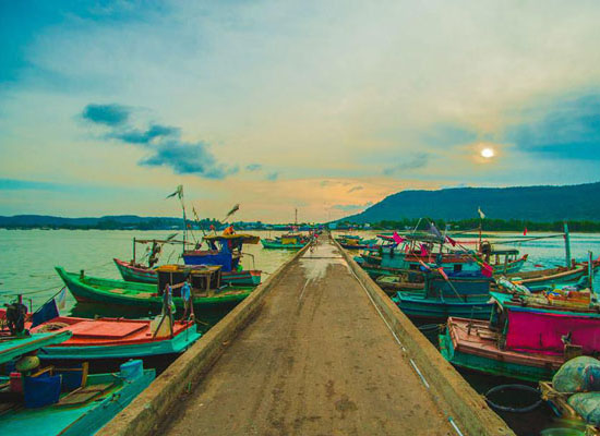 Điểm danh những làng chài nổi tiếng nhất Việt Nam