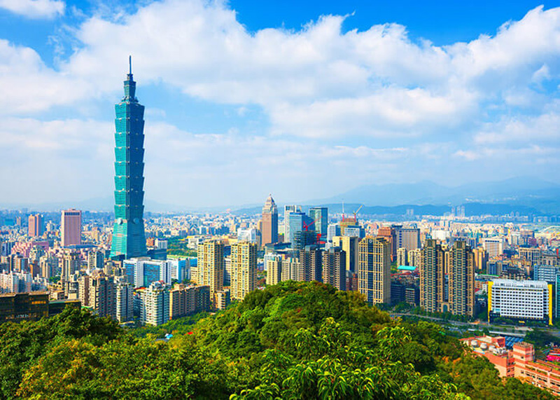Tòa tháp Taipei 101 là một địa điểm hấp dẫn khách du lịch khi đặt chân đến Đài Bắc, nơi đây không chỉ thuộc top tòa tháp cao nhất thế giới mà nó còn là kỳ quan kiến trúc tiêu biểu thể hiện nét đẹp văn hóa của quốc gia. Hãy Sakos khám phá siêu tháp ấn tượng này nhé!!!