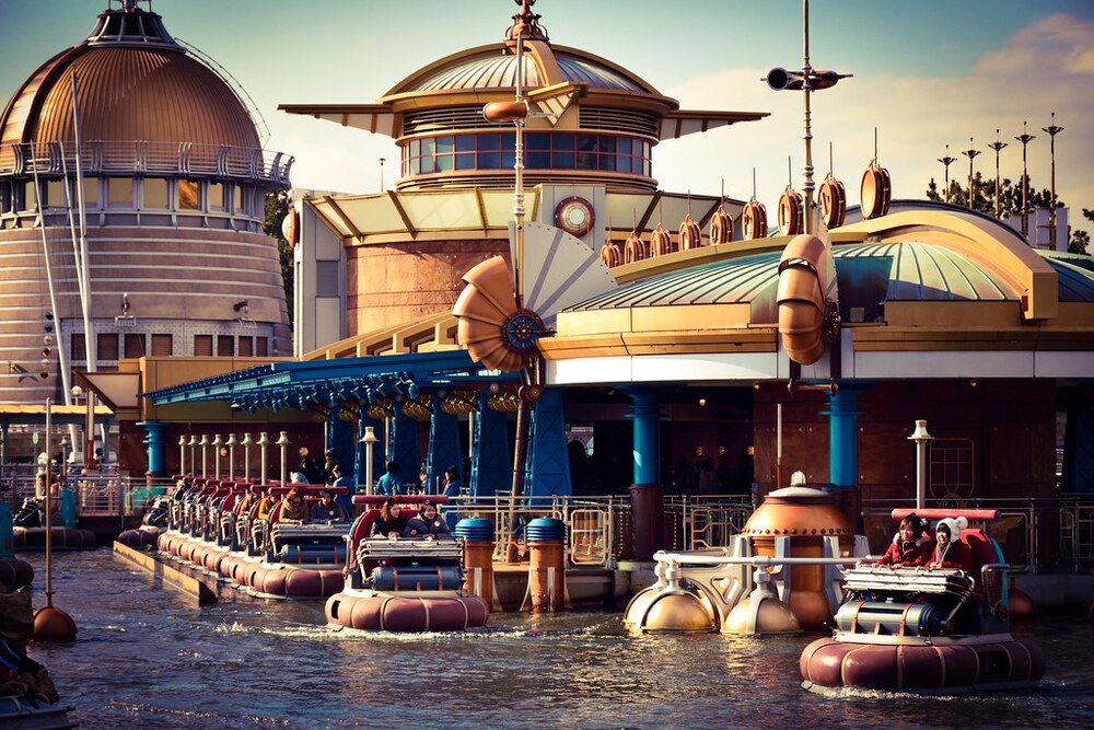 Disneysea là một trong những công viên chủ đề hấp dẫn nhất, rộng nhất, độc đáo nhất Nhật Bản. Công viên được xây dựng trên cơ sở công viên giải trí Disneyland nổi tiếng, được lấy cảm hứng từ sự huyền bí của biển cả. Hãy cùng Sakos tìm hiểu những địa điểm du chơi nổi tiếng nơi đây nhé!