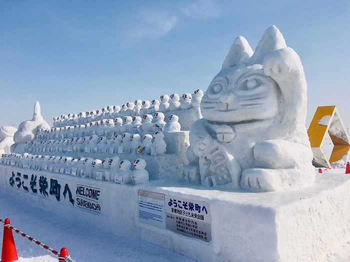 Mặc dù thời tiết mùa đông với khí hậu giá rét và tuyết rơi tắt xóa nhưng những lễ hội nổi tiếng của người Nhật Bản sau đây vẫn thu hút rất nhiều du khách đến đây tham dự. Hãy cùng Sakos tìm hiểu những địa điểm thú vị này nhé!