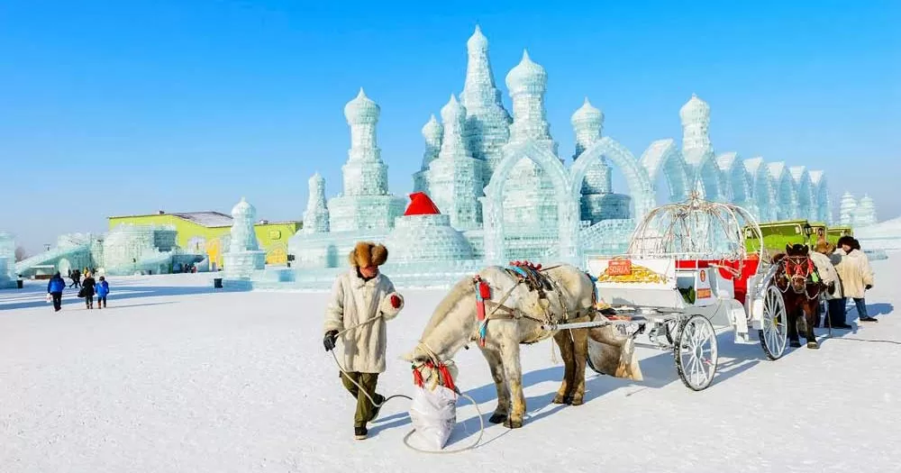 Tận hưởng "lễ hội băng tuyết" Cáp Nhĩ Tân ở Trung Quốc