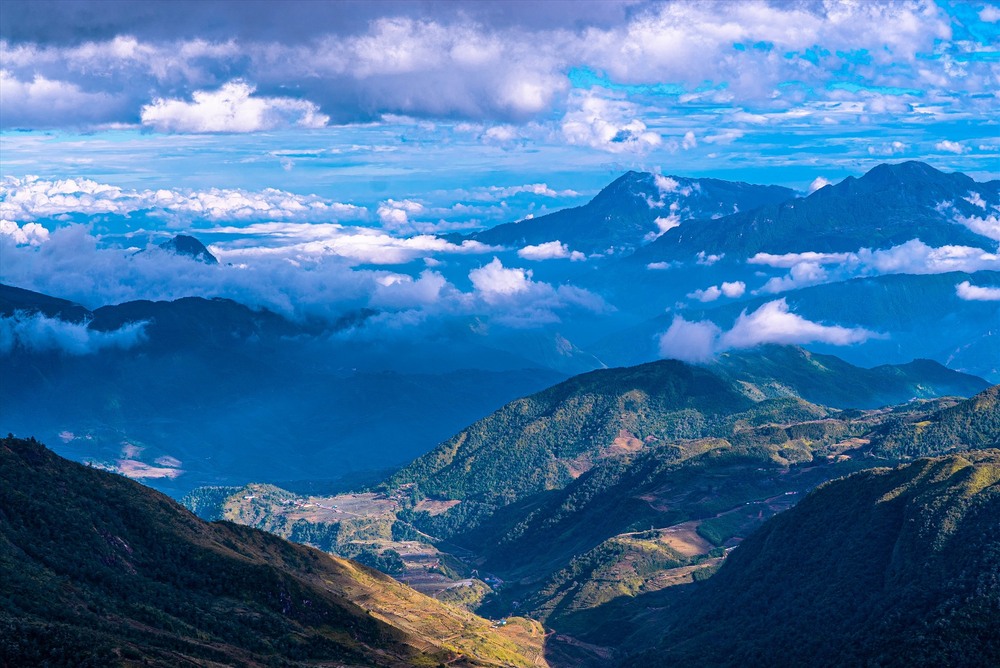 Trải nghiệm trekking săn mây đỉnh Nhìu Cồ San