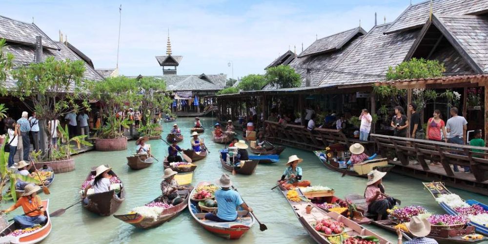 Lênh đênh trên chợ nổi bốn miền Pattaya Thái Lan