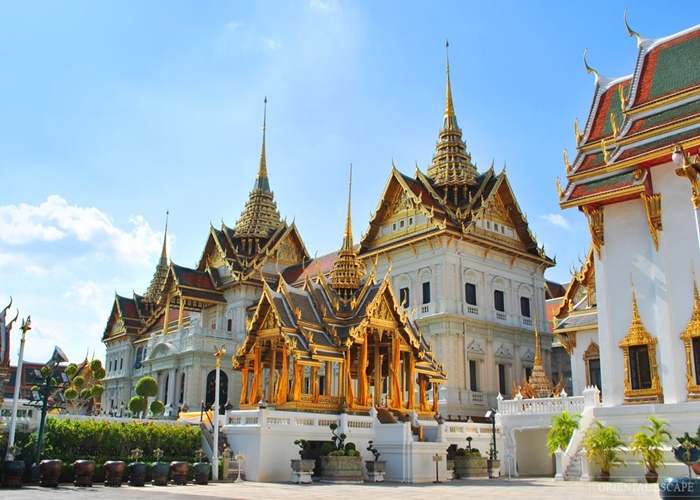 Cung điện Hoàng gia Thái Lan chính là viên ngọc trung tâm sáng nhất và khó cưỡng nhất. Hãy cùng Sakos tìm hiểu địa điểm hấp dẫn nơi đây nhé!