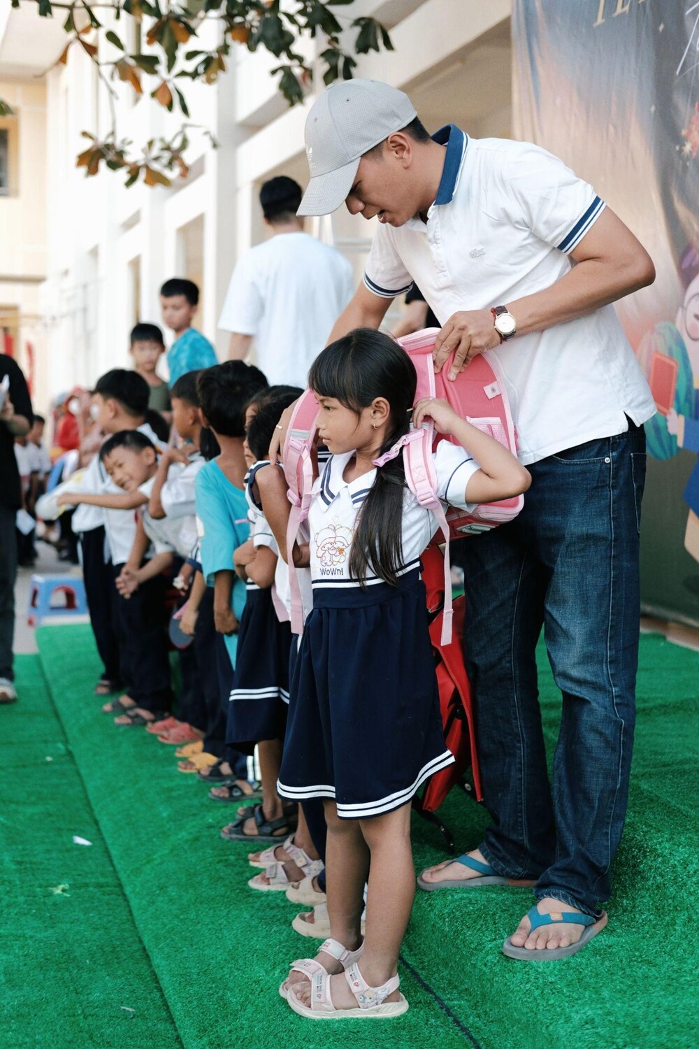 SAKOS mang “Tết ấm” đến với học sinh vượt khó học giỏi ở Hàm Tân, Bình Thuận