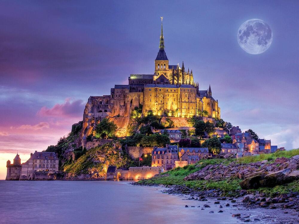 Mont Saint Michel - "Lâu đài bay" bí ẩn tựa thế giới Disney
