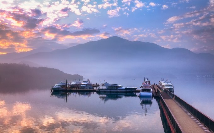 Hồ Nhật Nguyệt: Khám phá vẻ đẹp lãng mạn tại đảo ngọc Đài Loan