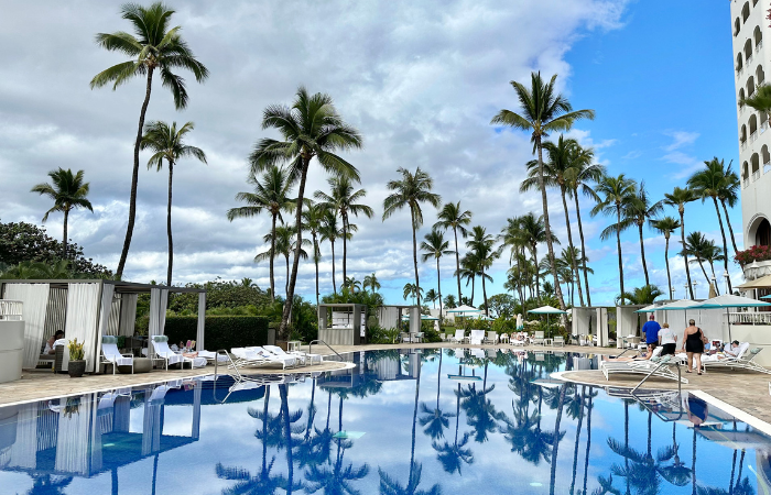Nếu bạn có chuyến viếng thăm tại quần đảo Hawaii thì những khu nghỉ dưỡng sau đây sẽ là địa điểm thích hợp dành cho bạn và người thân nghỉ ngơi, thư giãn tận hưởng các dịch vụ cao cấp. Hãy cùng Sakos tìm hiểu những địa điểm hấp dẫn này sau đây nhé!