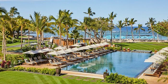 Nếu bạn có chuyến viếng thăm tại quần đảo Hawaii thì những khu nghỉ dưỡng sau đây sẽ là địa điểm thích hợp dành cho bạn và người thân nghỉ ngơi, thư giãn tận hưởng các dịch vụ cao cấp. Hãy cùng Sakos tìm hiểu những địa điểm hấp dẫn này sau đây nhé!