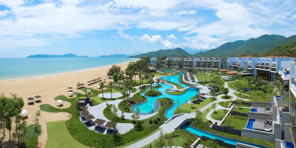 Angsana Lăng Cô - resort sở hữu bể bơi vô cực dài nhất Đông Nam Á