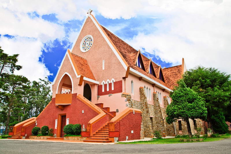  Chiêm ngưỡng những nhà thờ Công giáo đẹp nhất Việt Nam