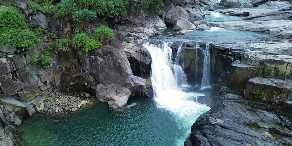 Vực Phun Phú Yên – Thiên đường cho những tín đồ sống ảo