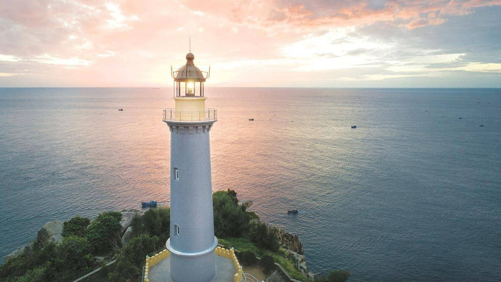 Vẻ đẹp yên bình của những ngọn hải đăng đẹp nhất Việt Nam