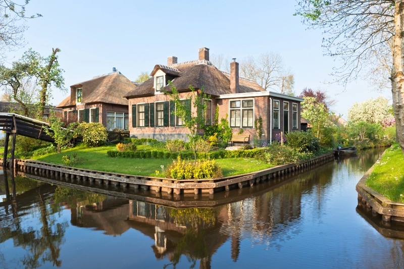 Ngôi làng Giethoorn thơ mộng như truyện cổ tích tại Hà Lan