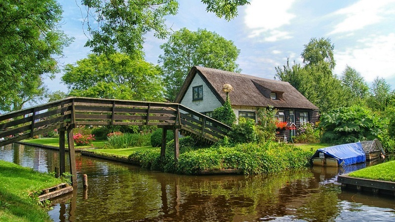 Ngôi làng Giethoorn thơ mộng như truyện cổ tích tại Hà Lan