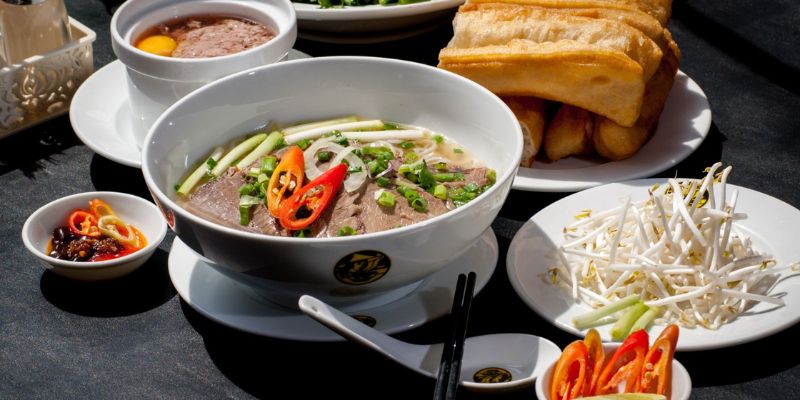 Phở Hùng Ròm – Sự kết hợp độc đáo giữa phở khô Gia Lai và phở bò Nam Định