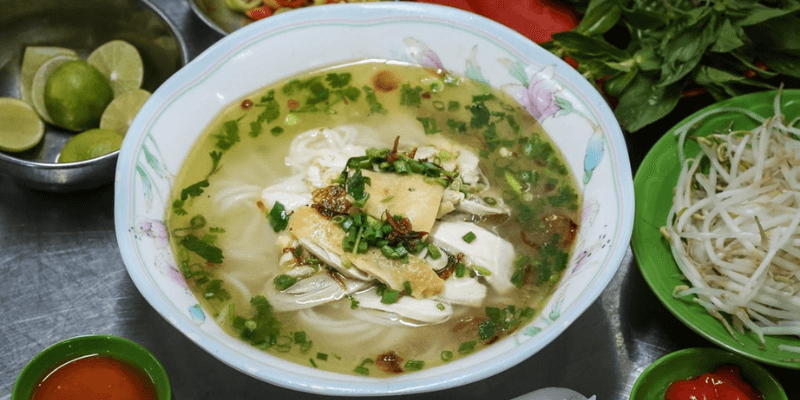 Phở Gà Kỳ Đồng là đặc sản trong ẩm thực Sài Gòn